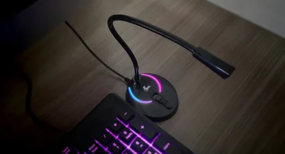 Micrófono Gamer RGB Glisser XTS-680: Ilumina tus partidas con sonido envolvente. - Imagen 5